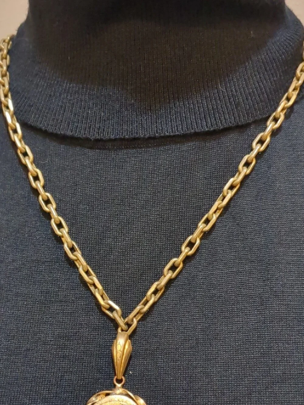 Vintage Gold Tone Oval Pendant Necklace And Locket